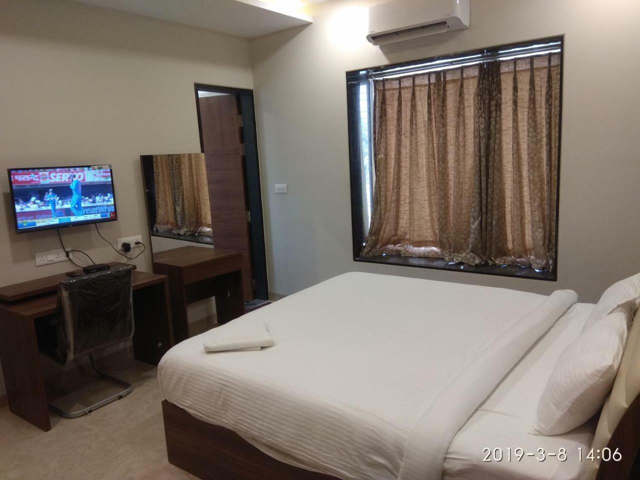 วิศวะ พาเลซ Hotel นานเดด ภายนอก รูปภาพ