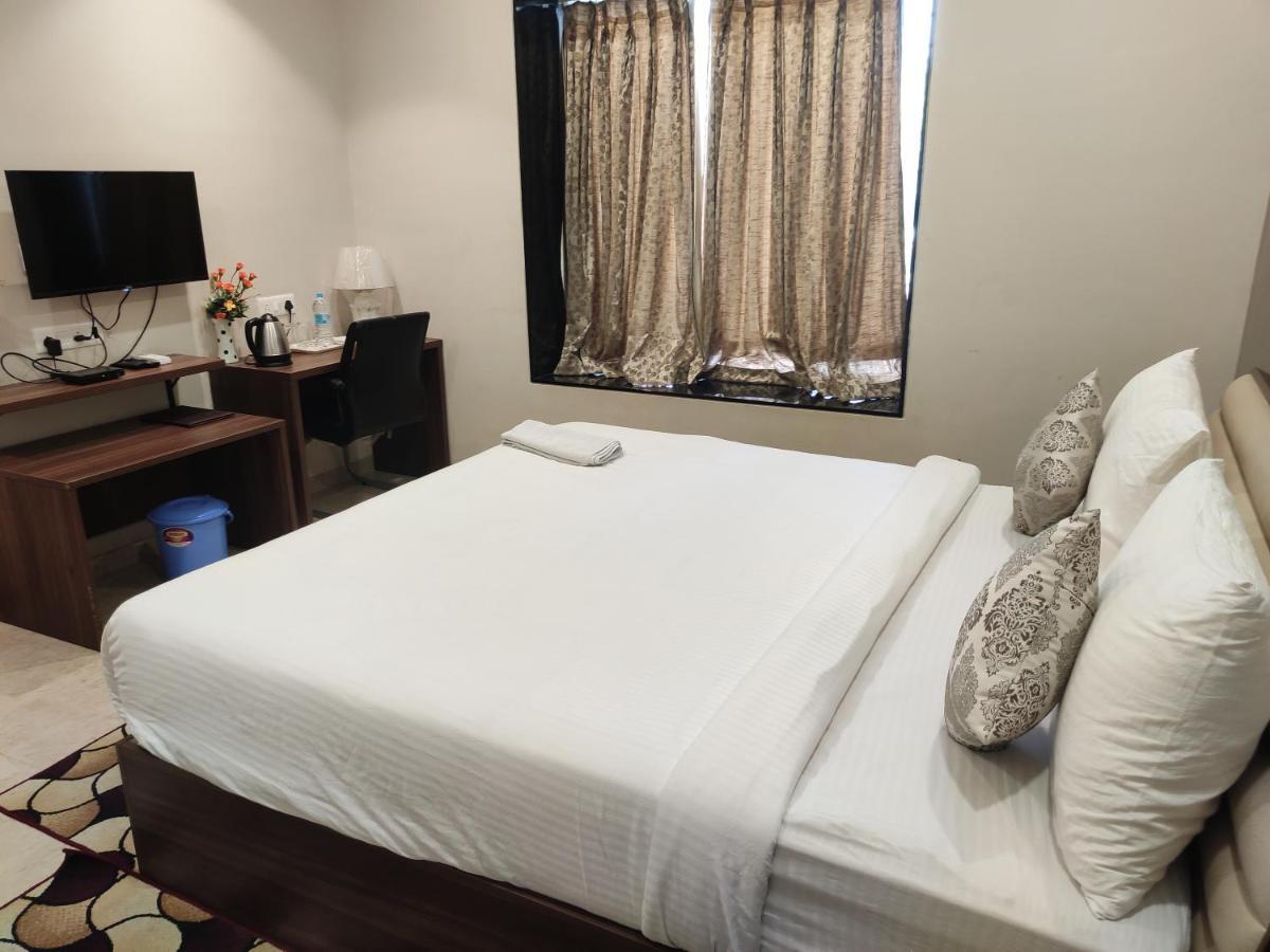 วิศวะ พาเลซ Hotel นานเดด ภายนอก รูปภาพ